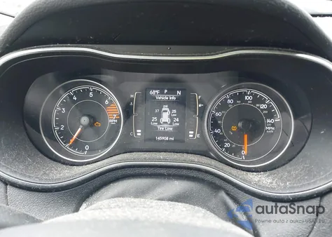 2019 Jeep Cherokee Latitude Fwd from USA, damaged, VIN 1C4PJLCB3KD145135